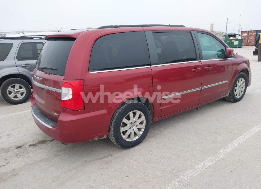 Photo 4 of 2014 Chrysler Town & COUNTRY TOURING (VIN 2C4RC1BG6ER280079)
