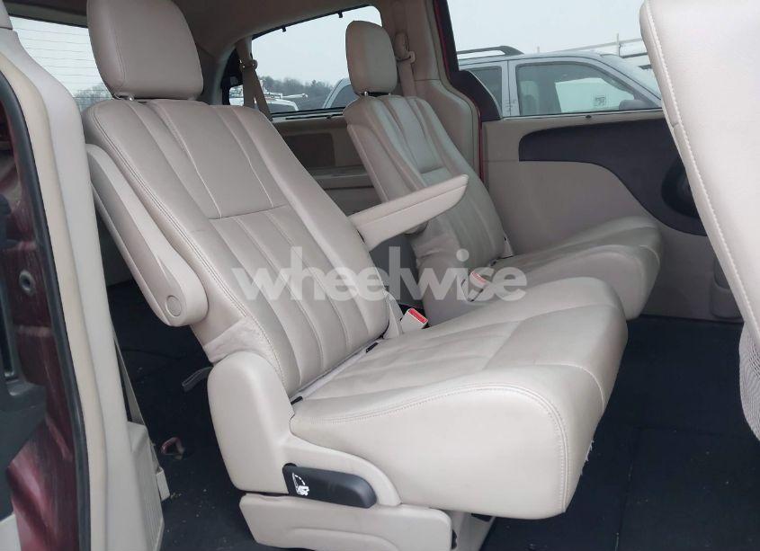 Photo 8 of 2014 Chrysler Town & COUNTRY TOURING (VIN 2C4RC1BG6ER280079)