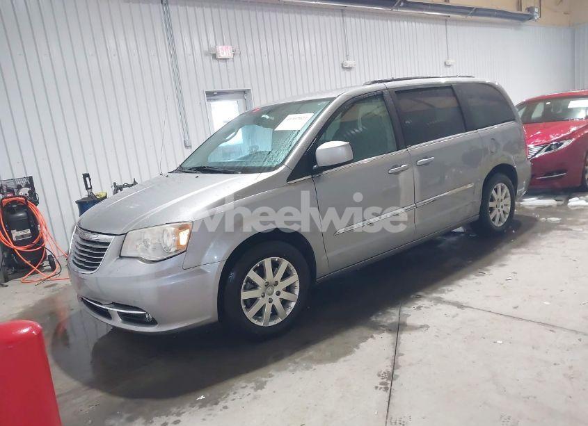 Photo 2 of 2014 Chrysler Town & COUNTRY TOURING (VIN 2C4RC1BG6ER295410)