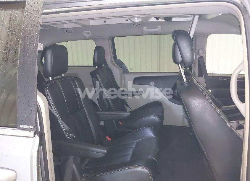 Photo 8 of 2014 Chrysler Town & COUNTRY TOURING (VIN 2C4RC1BG6ER295410)