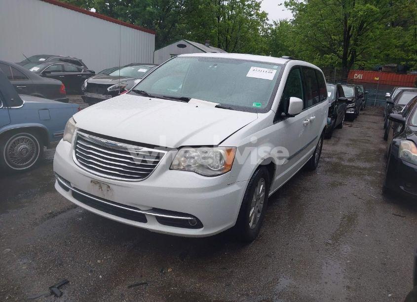 Photo 2 of 2014 Chrysler Town & COUNTRY TOURING (VIN 2C4RC1BG6ER303831)