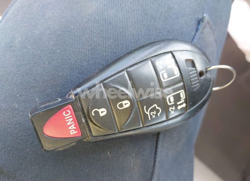 Photo 11 of 2014 Chrysler Town & COUNTRY TOURING (VIN 2C4RC1BG6ER312786)