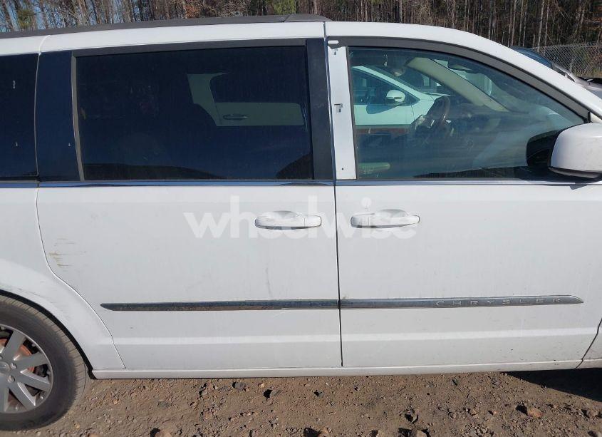 Photo 14 of 2014 Chrysler Town & COUNTRY TOURING (VIN 2C4RC1BG6ER312786)