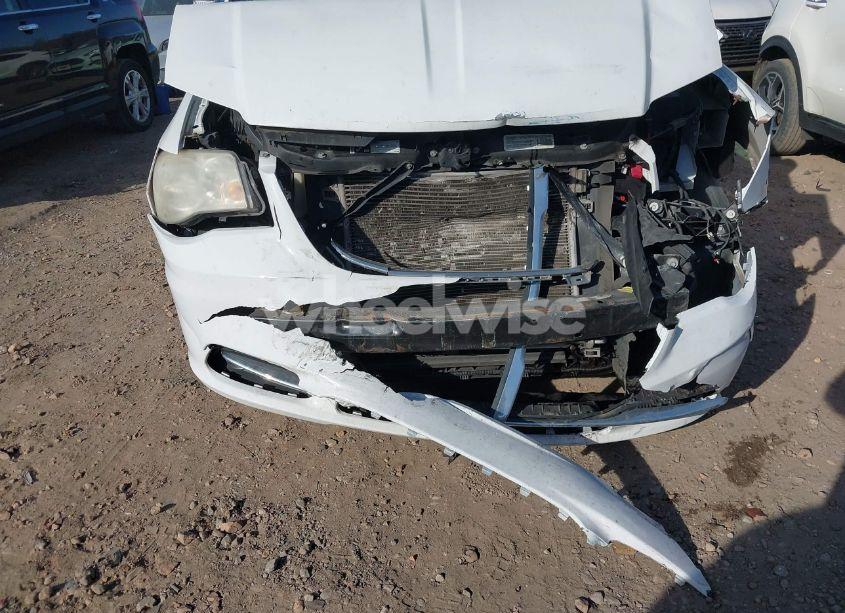 Photo 6 of 2014 Chrysler Town & COUNTRY TOURING (VIN 2C4RC1BG6ER312786)