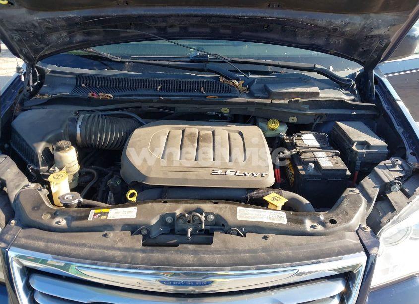 Photo 10 of 2014 Chrysler Town & COUNTRY TOURING (VIN 2C4RC1BG6ER317664)