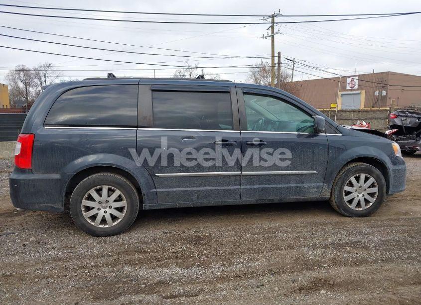 Photo 13 of 2014 Chrysler Town & COUNTRY TOURING (VIN 2C4RC1BG6ER345481)