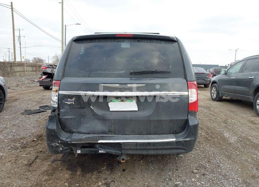 Photo 16 of 2014 Chrysler Town & COUNTRY TOURING (VIN 2C4RC1BG6ER345481)