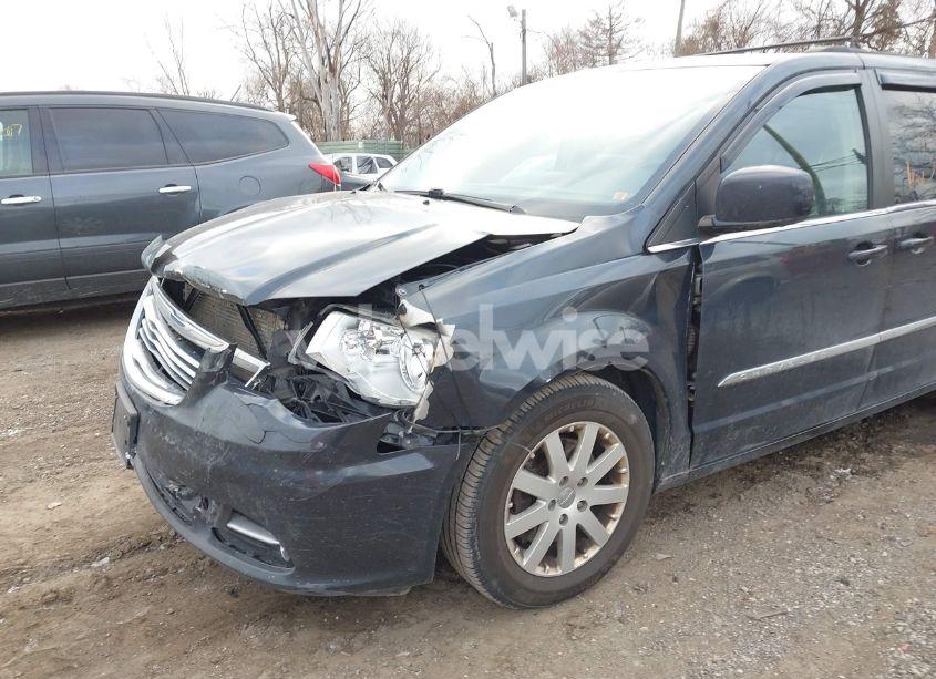 Photo 6 of 2014 Chrysler Town & COUNTRY TOURING (VIN 2C4RC1BG6ER345481)