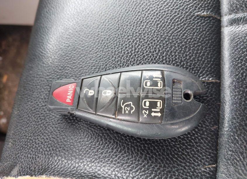 Photo 11 of 2014 Chrysler Town & COUNTRY TOURING (VIN 2C4RC1BG6ER357615)