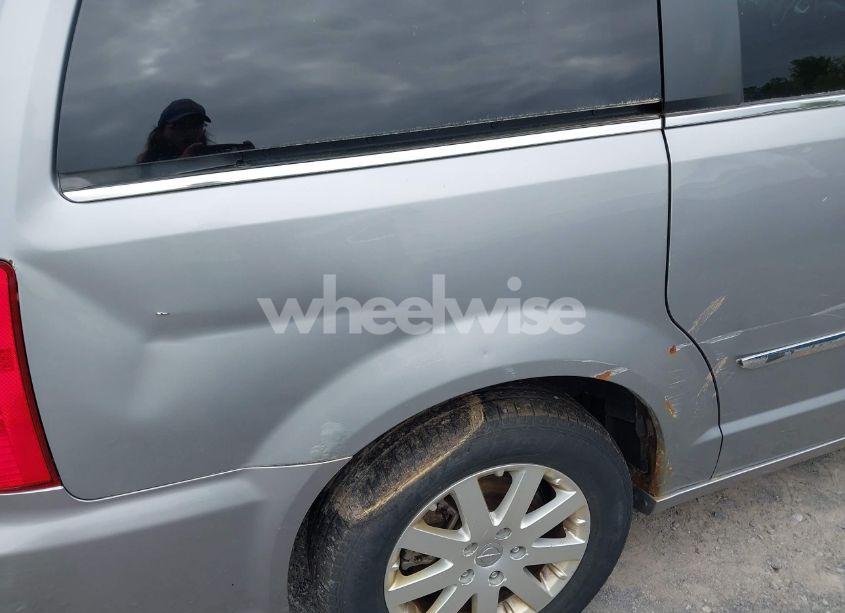 Photo 6 of 2014 Chrysler Town & COUNTRY TOURING (VIN 2C4RC1BG6ER357615)