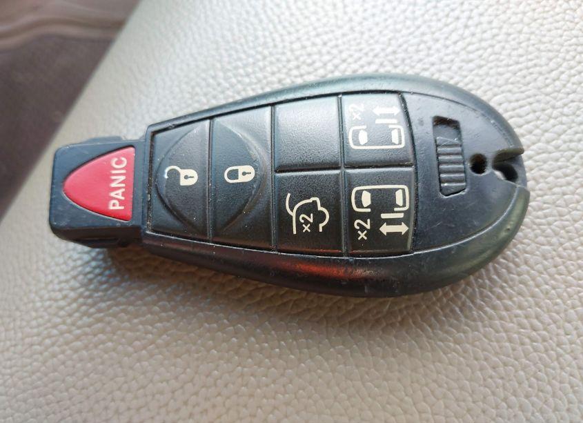 Photo 11 of 2014 Chrysler Town & COUNTRY TOURING (VIN 2C4RC1BG6ER358103)