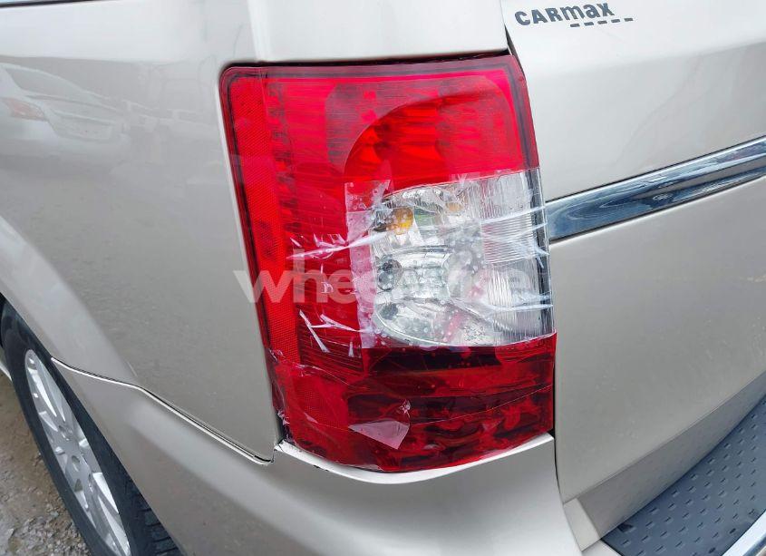 Photo 6 of 2014 Chrysler Town & COUNTRY TOURING (VIN 2C4RC1BG6ER372289)