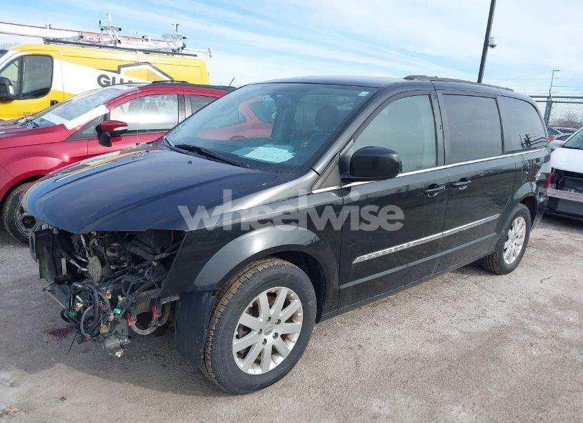 Photo 2 of 2014 Chrysler Town & COUNTRY TOURING (VIN 2C4RC1BG6ER386970)