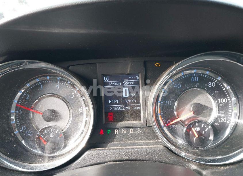 Photo 7 of 2014 Chrysler Town & COUNTRY TOURING (VIN 2C4RC1BG6ER386970)