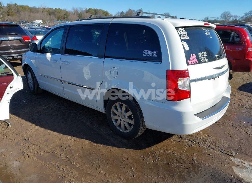 Photo 3 of 2014 Chrysler Town & COUNTRY TOURING (VIN 2C4RC1BG6ER393868)