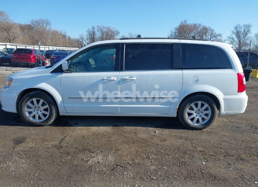 Photo 14 of 2014 Chrysler Town & COUNTRY TOURING (VIN 2C4RC1BG6ER437691)