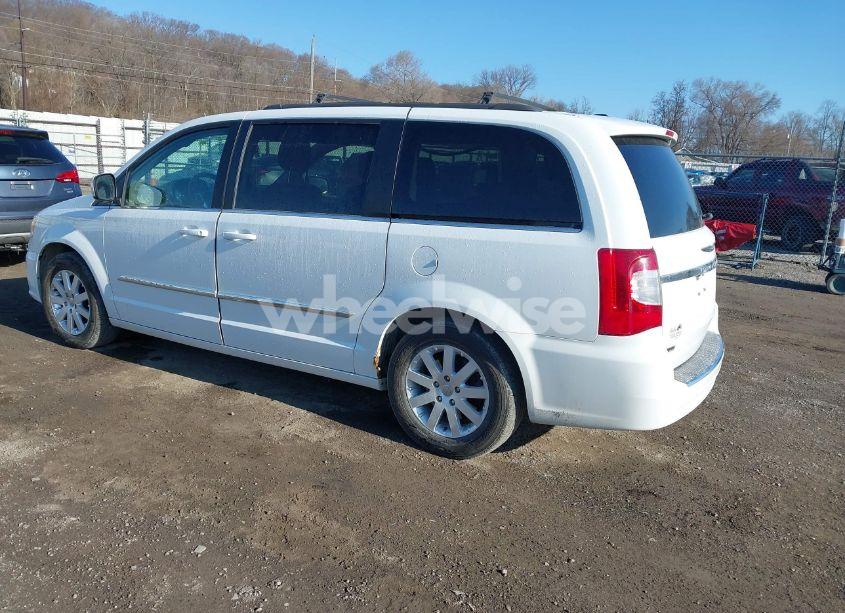 Photo 3 of 2014 Chrysler Town & COUNTRY TOURING (VIN 2C4RC1BG6ER437691)