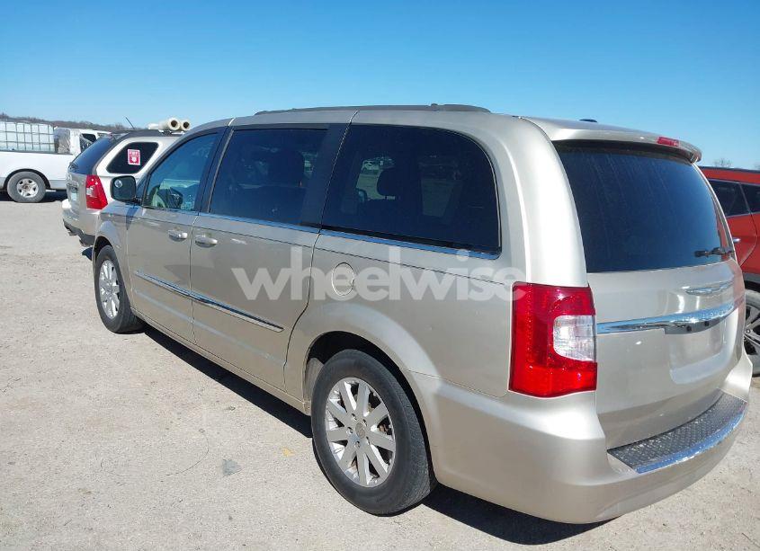 Photo 3 of 2014 Chrysler Town & COUNTRY TOURING (VIN 2C4RC1BG6ER447881)