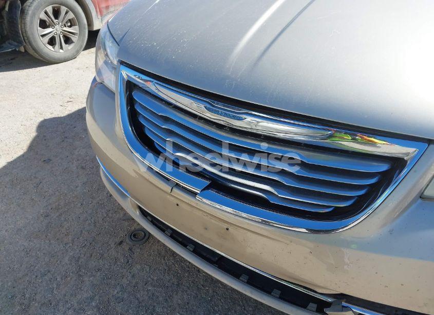 Photo 6 of 2014 Chrysler Town & COUNTRY TOURING (VIN 2C4RC1BG6ER447881)