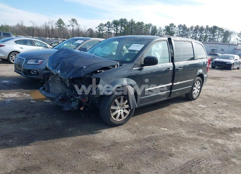 Photo 2 of 2014 Chrysler Town & COUNTRY TOURING (VIN 2C4RC1BG6ER461490)