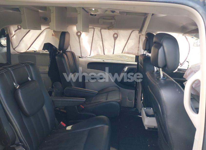 Photo 8 of 2014 Chrysler Town & COUNTRY TOURING (VIN 2C4RC1BG6ER461490)