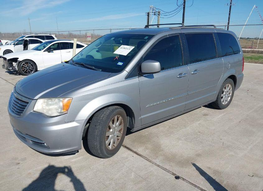 Photo 2 of 2014 Chrysler Town & COUNTRY TOURING (VIN 2C4RC1BG6ER470710)