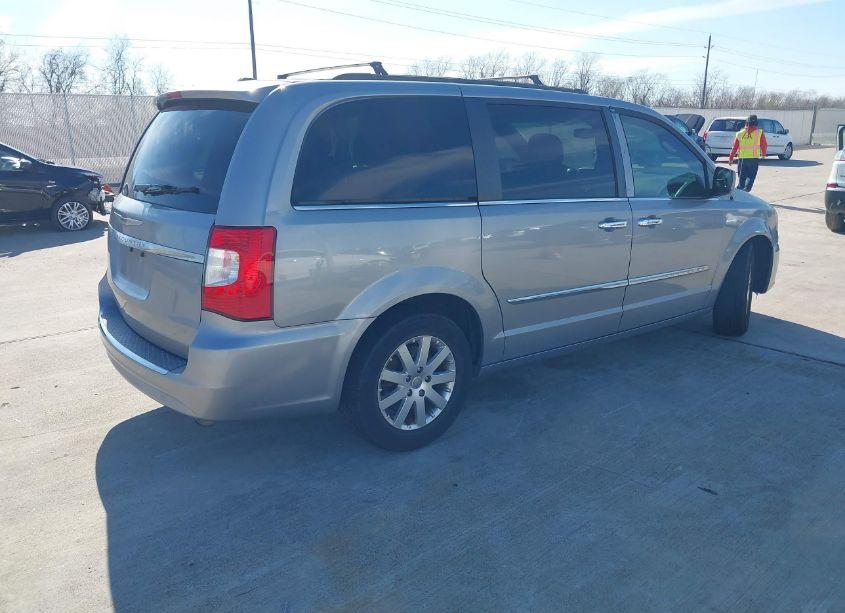 Photo 4 of 2014 Chrysler Town & COUNTRY TOURING (VIN 2C4RC1BG6ER470710)