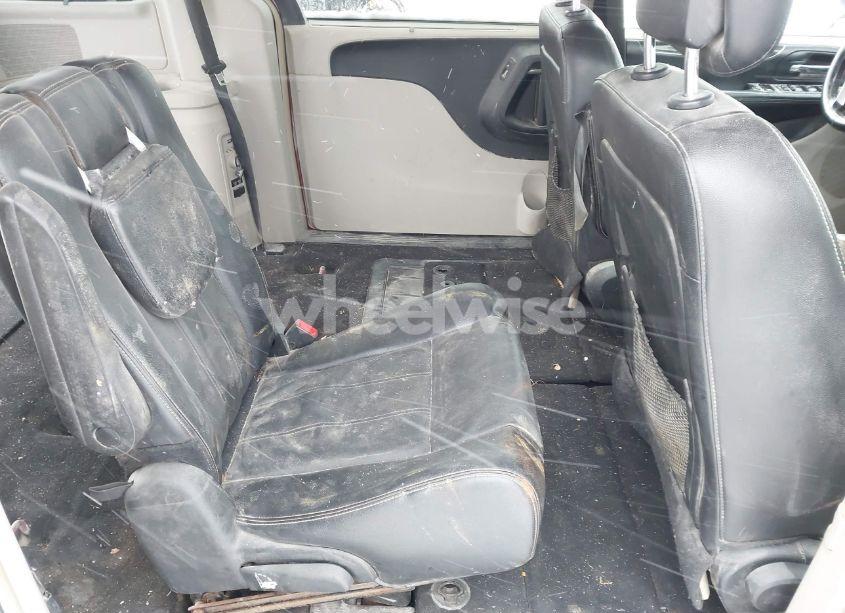 Photo 8 of 2015 Chrysler Town & COUNTRY TOURING (VIN 2C4RC1BG6FR513637)