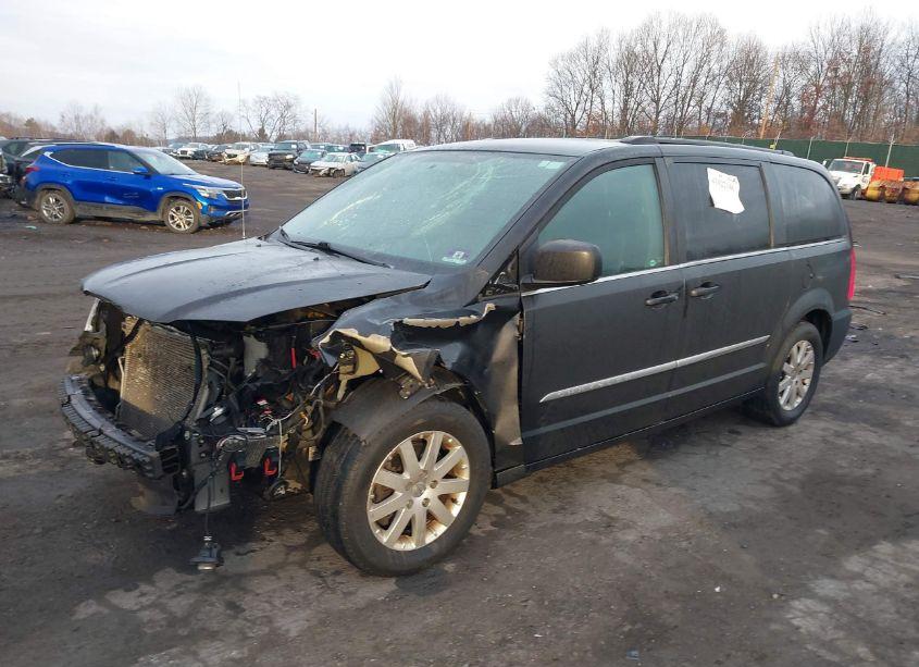 Photo 2 of 2015 Chrysler Town & COUNTRY TOURING (VIN 2C4RC1BG6FR538862)