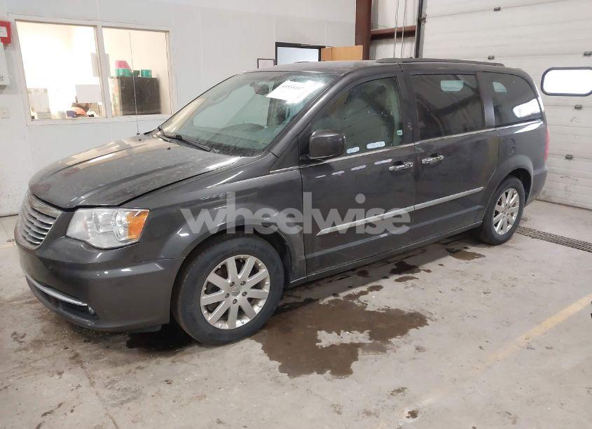 Photo 2 of 2015 Chrysler Town & COUNTRY TOURING (VIN 2C4RC1BG6FR562658)