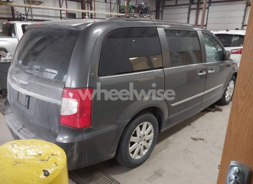 Photo 4 of 2015 Chrysler Town & COUNTRY TOURING (VIN 2C4RC1BG6FR562658)