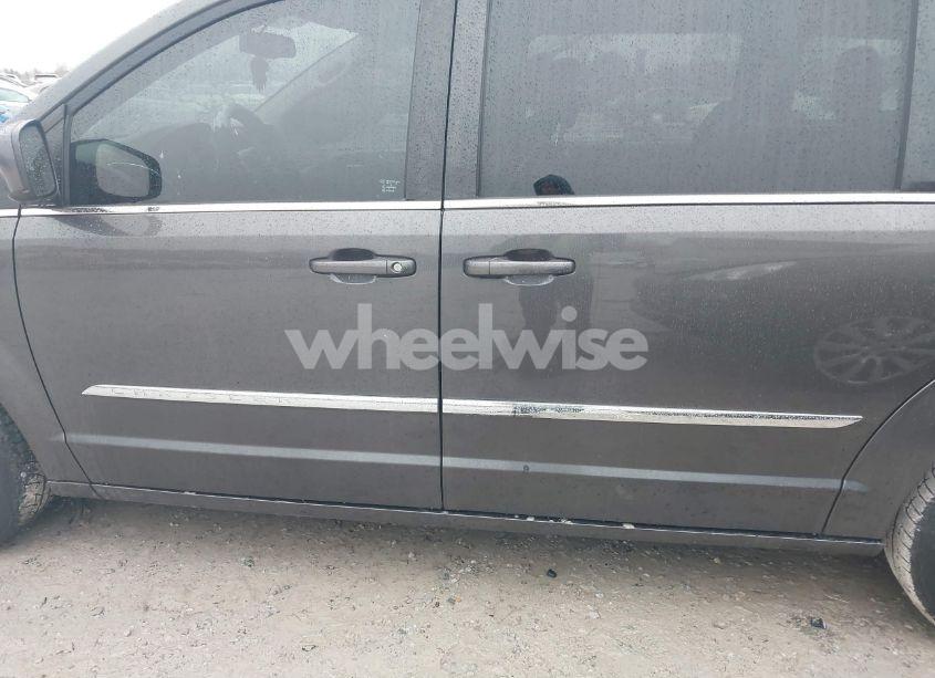 Photo 14 of 2015 Chrysler Town & COUNTRY TOURING (VIN 2C4RC1BG6FR589374)