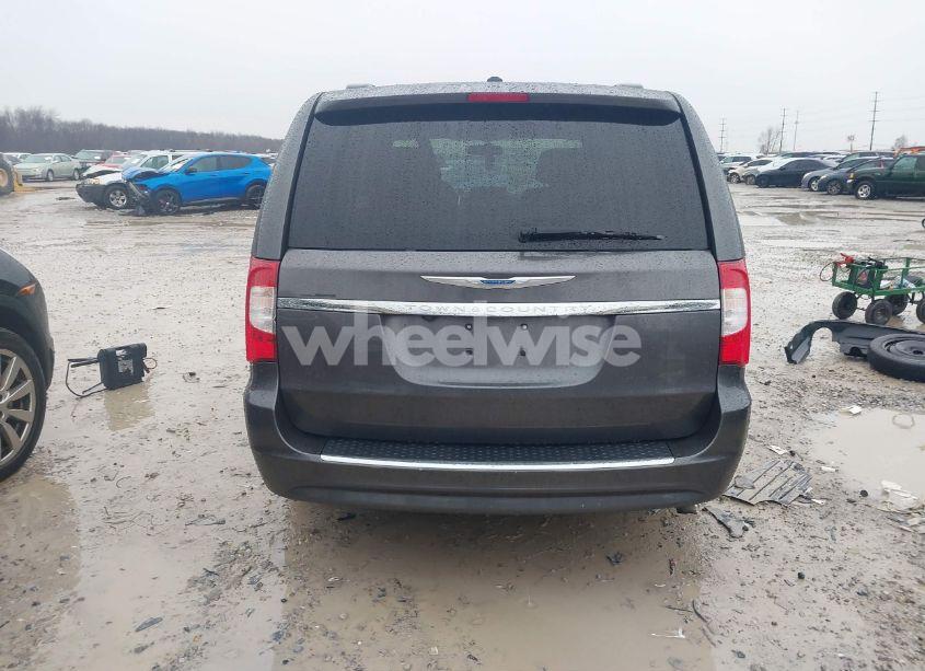 Photo 16 of 2015 Chrysler Town & COUNTRY TOURING (VIN 2C4RC1BG6FR589374)