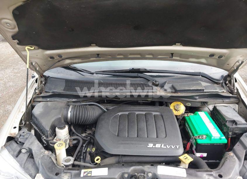 Photo 10 of 2015 Chrysler Town & COUNTRY TOURING (VIN 2C4RC1BG6FR602012)