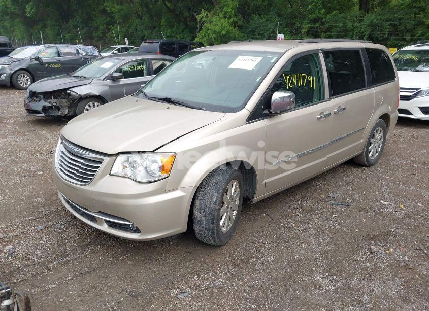 Photo 2 of 2015 Chrysler Town & COUNTRY TOURING (VIN 2C4RC1BG6FR602012)