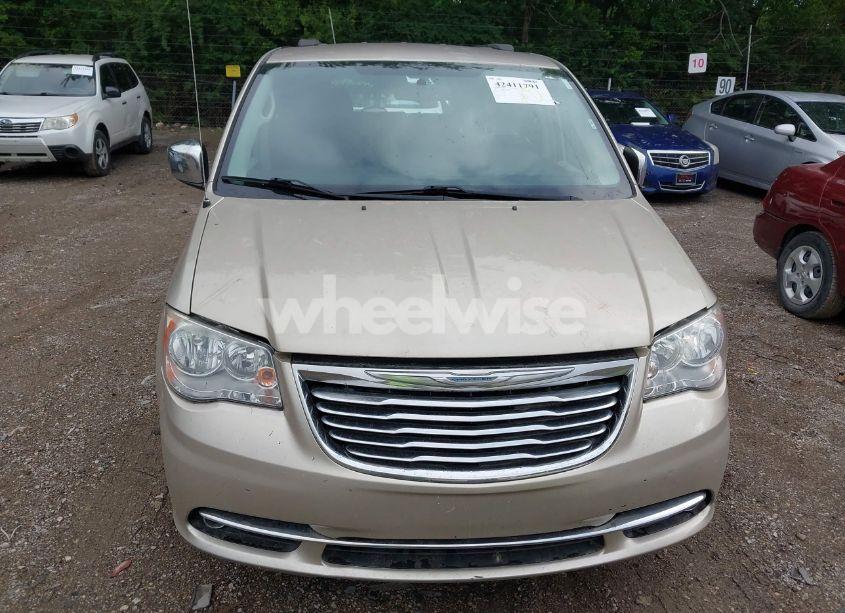 Photo 6 of 2015 Chrysler Town & COUNTRY TOURING (VIN 2C4RC1BG6FR602012)