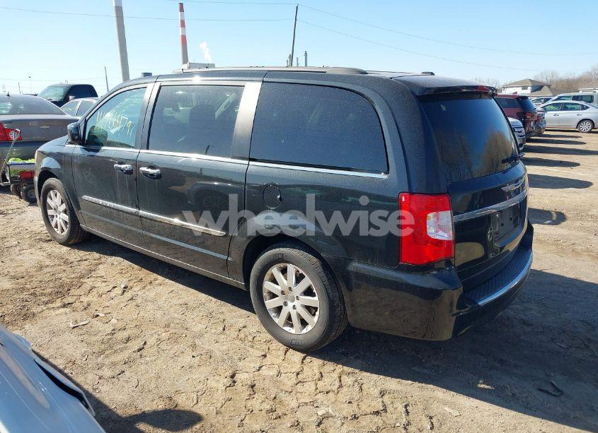 Photo 3 of 2015 Chrysler Town & COUNTRY TOURING (VIN 2C4RC1BG6FR629551)