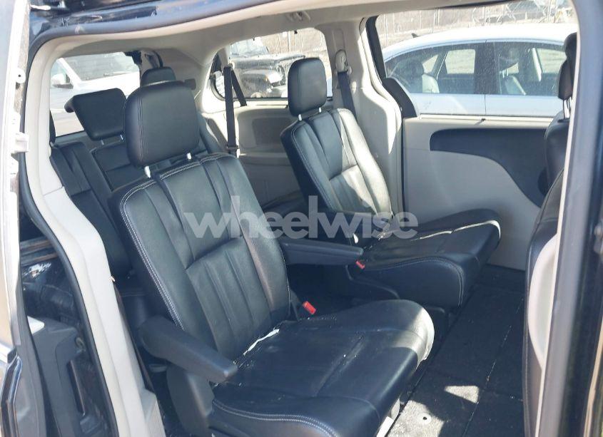 Photo 8 of 2015 Chrysler Town & COUNTRY TOURING (VIN 2C4RC1BG6FR629551)