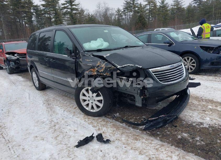 2015 Chrysler Town & COUNTRY TOURING (VIN 2C4RC1BG6FR654952) main photo