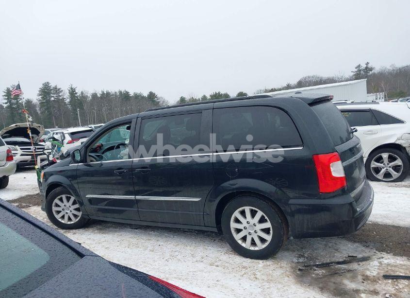 Photo 14 of 2015 Chrysler Town & COUNTRY TOURING (VIN 2C4RC1BG6FR654952)