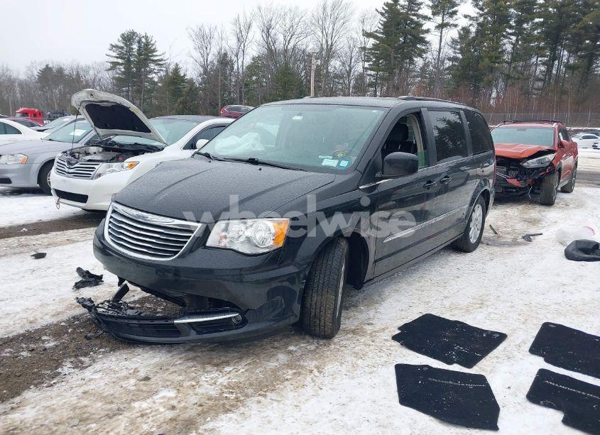 Photo 2 of 2015 Chrysler Town & COUNTRY TOURING (VIN 2C4RC1BG6FR654952)