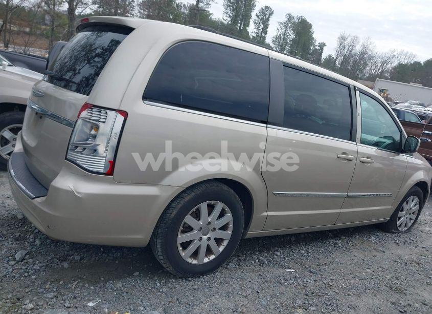 Photo 14 of 2015 Chrysler Town & COUNTRY TOURING (VIN 2C4RC1BG6FR661903)