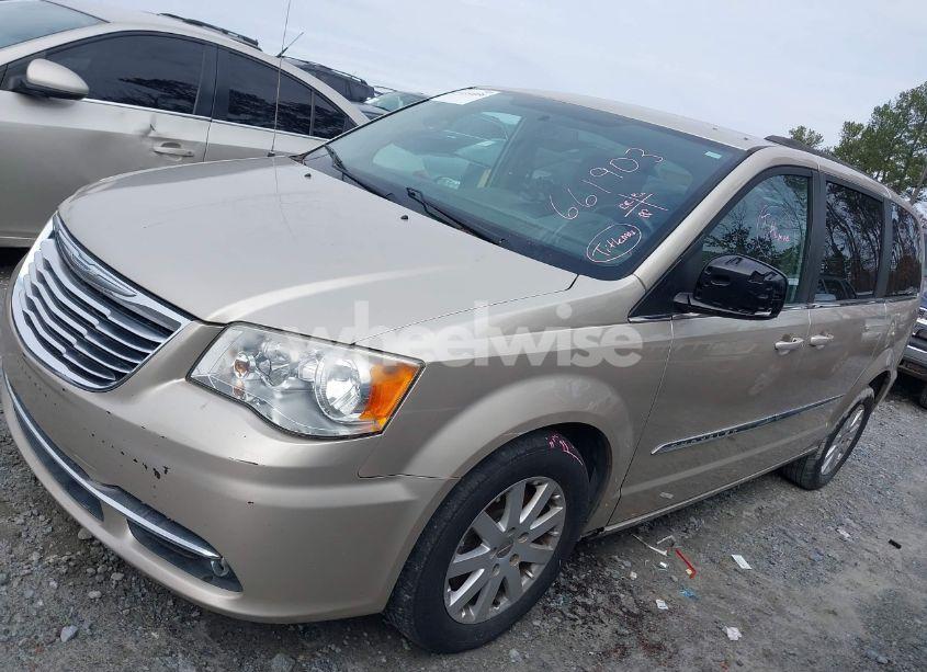 Photo 15 of 2015 Chrysler Town & COUNTRY TOURING (VIN 2C4RC1BG6FR661903)
