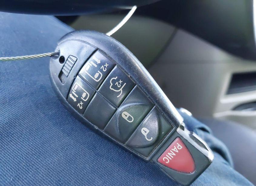 Photo 11 of 2015 Chrysler Town & COUNTRY TOURING (VIN 2C4RC1BG6FR694528)