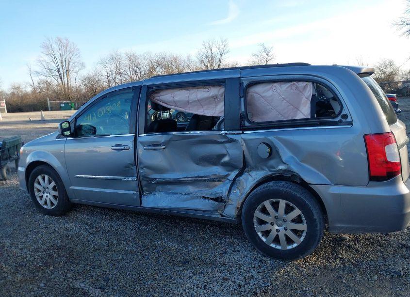 Photo 14 of 2015 Chrysler Town & COUNTRY TOURING (VIN 2C4RC1BG6FR694528)