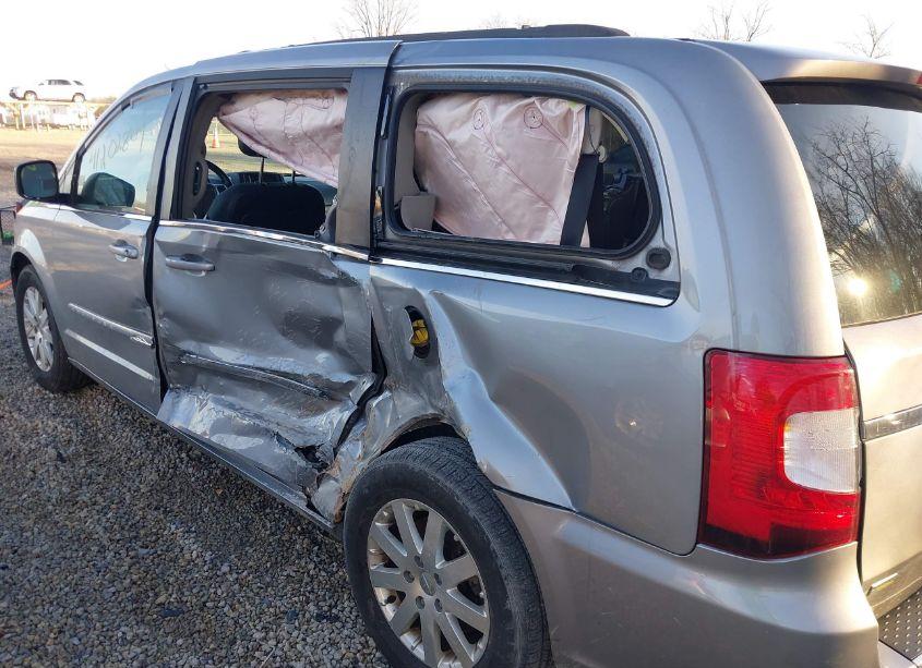 Photo 17 of 2015 Chrysler Town & COUNTRY TOURING (VIN 2C4RC1BG6FR694528)