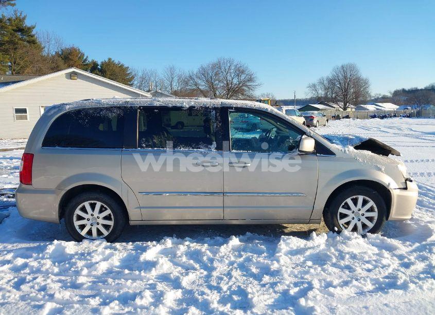 Photo 14 of 2015 Chrysler Town & COUNTRY TOURING (VIN 2C4RC1BG6FR706659)