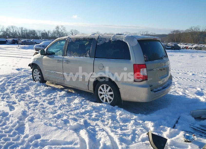 Photo 3 of 2015 Chrysler Town & COUNTRY TOURING (VIN 2C4RC1BG6FR706659)
