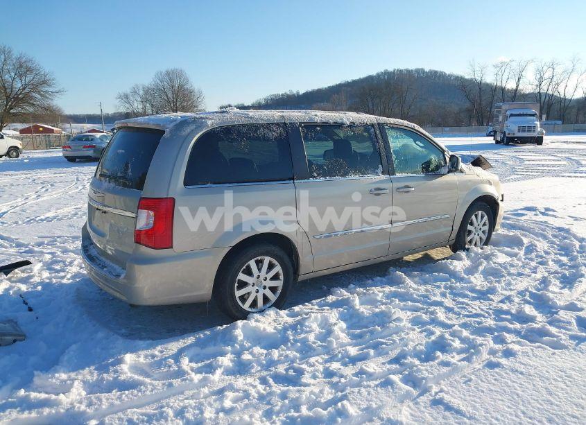 Photo 4 of 2015 Chrysler Town & COUNTRY TOURING (VIN 2C4RC1BG6FR706659)