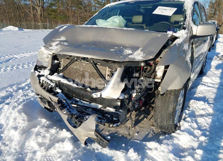 Photo 6 of 2015 Chrysler Town & COUNTRY TOURING (VIN 2C4RC1BG6FR706659)